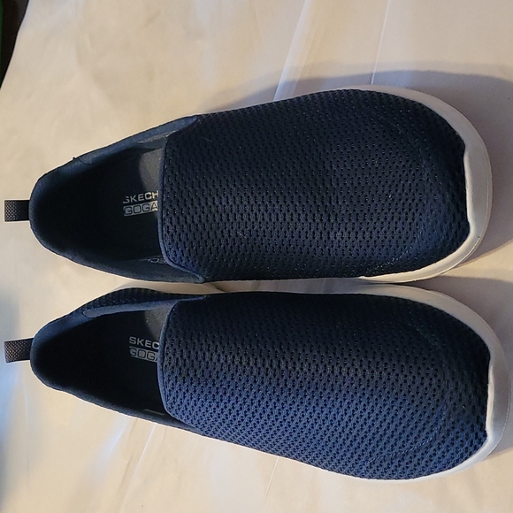 Skechers Shoes - Women's Skechers GOGA Max GEN 5